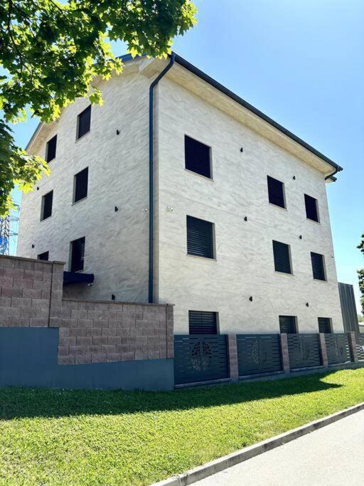 Villa Moste 3-Free Parking&Pool, Ev Station Ljubljana Dış mekan fotoğraf